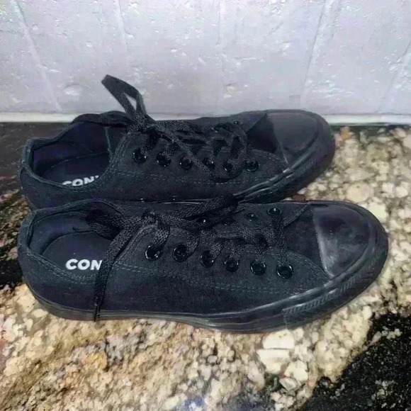 Converse Shoes - Converse Shoes! Unisex! (Black) Men’s Size 5, Woman Size 7!